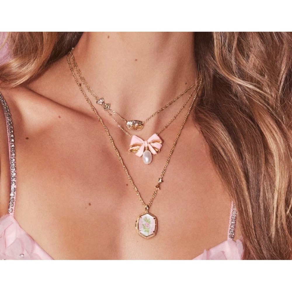 Kendra Scott x LoveShackFancy Necklace Real Pearl Drop Bow Pink Gold Charm NEW